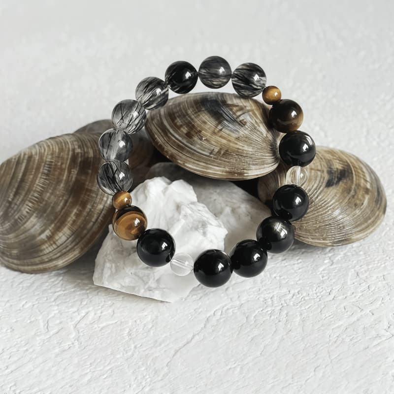 共感佩戴 · Shared Sense